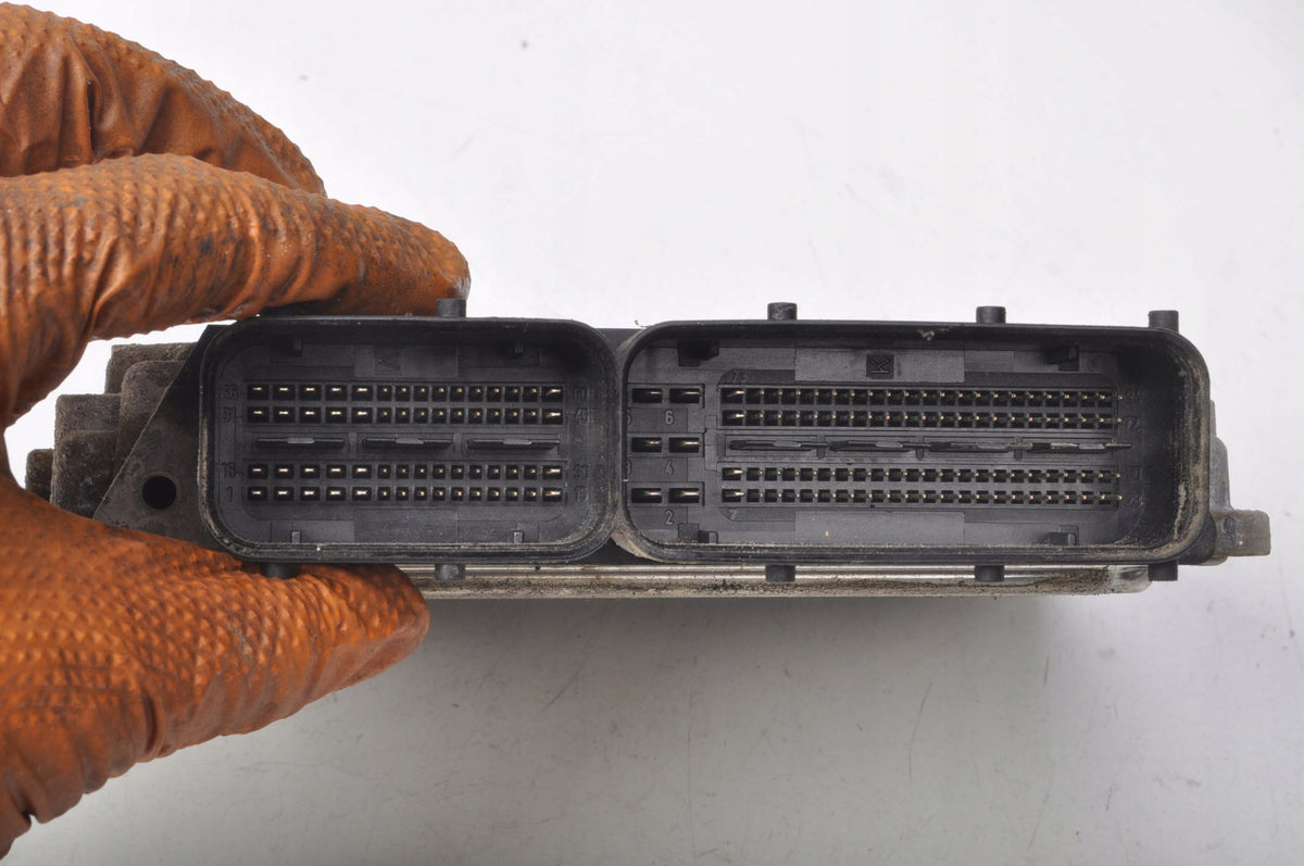 OPEL C SIGNUM 1.9 CDTI 150 KM COMPUTER ENGINE CONTROLLER 55556261
