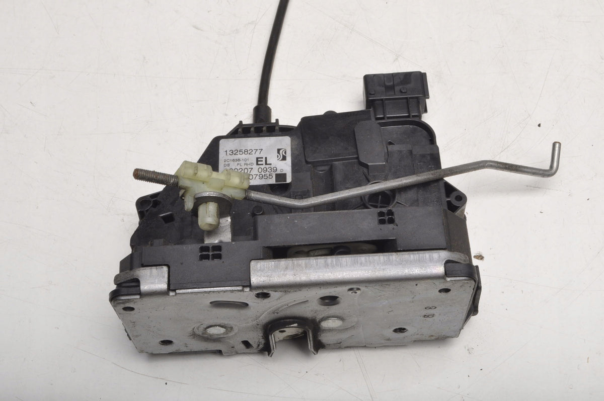 OPEL CORSA D DOOR LOCK RIGHT FRONT 1325827