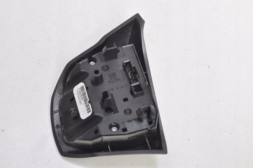 OPEL CORSA D STEERING WHEEL BUTTONS 13222330