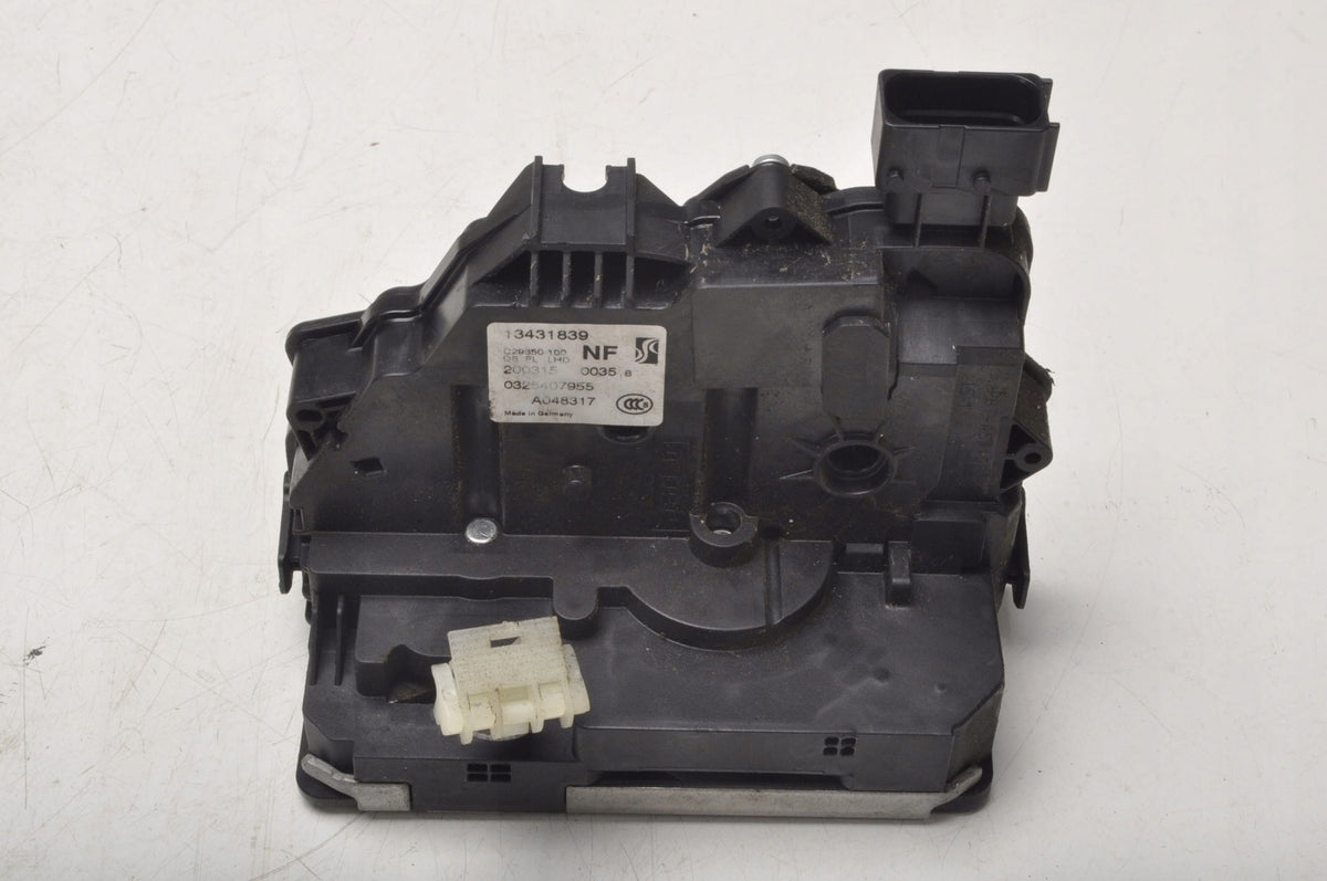 OPEL CORSA E DOOR LOCK LEFT FRONT 13431839