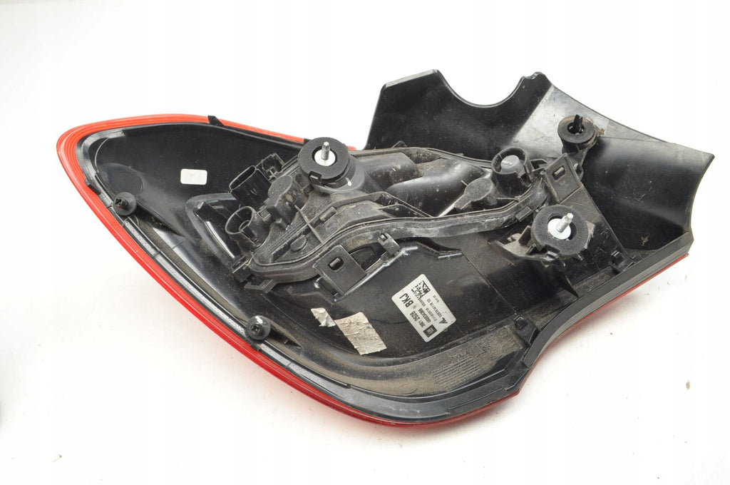 OPEL CORSA E LAMP RIGHT REAR 39012628