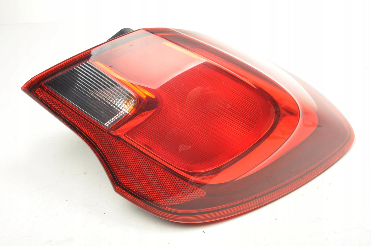 OPEL CORSA E LAMP RIGHT REAR 39012628