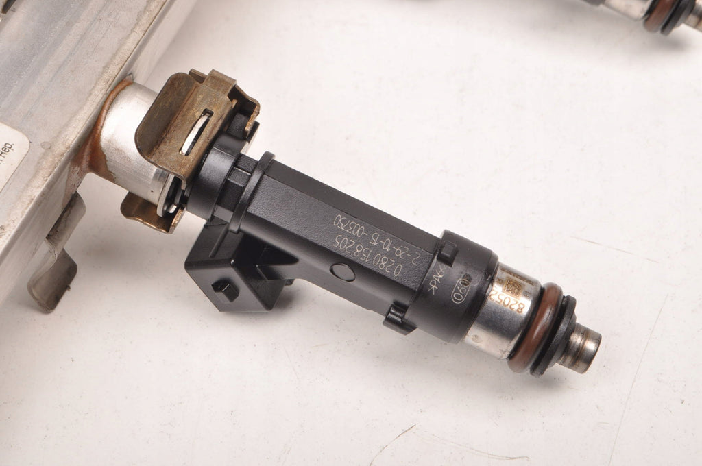 OPEL INSIGNIA A 1.4 T INJECTION RAIL INJECTION 55565971 0280158205