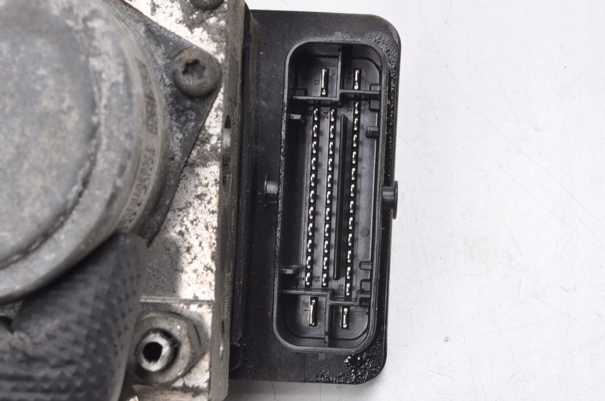 OPEL INSIGNIA A 1.6 CDTi 136HP ABS PUMP 84107105