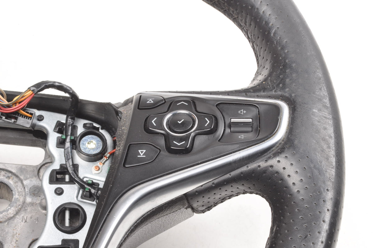 OPEL INSIGNIA AND LEATHER STEERING WHEEL MUTLIFUNCTION 39016152 LIFT