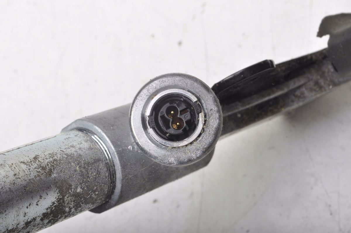 OPEL INSIGNIA AND SEAT BELT RIGHT FRONT TENSIONER