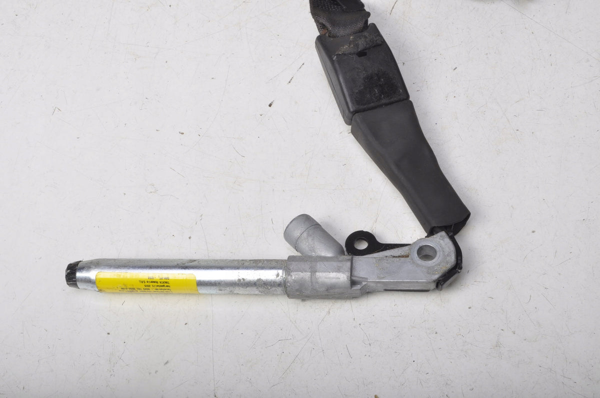 OPEL INSIGNIA AND SEAT BELT RIGHT FRONT TENSIONER