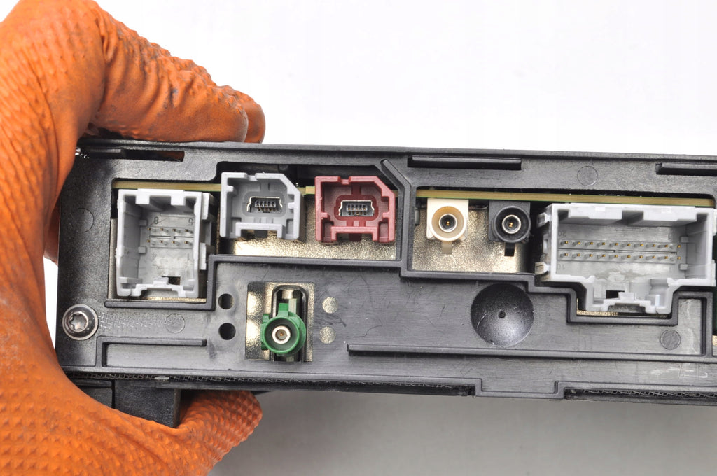 OPEL INSIGNIA AND THE SILVERBOX 23439111 LIFT CONTROLLER MODULE