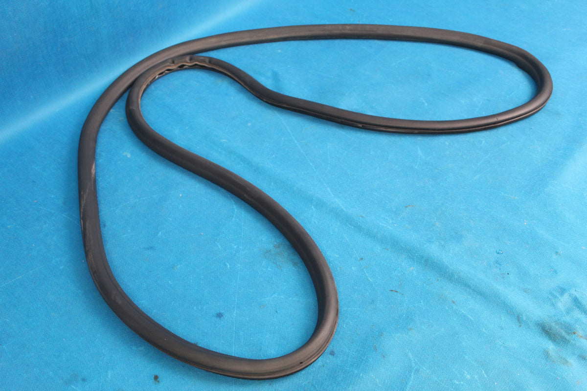 OPEL INSIGNIA B DOOR SEAL FRONT LEFT 18R 39203328