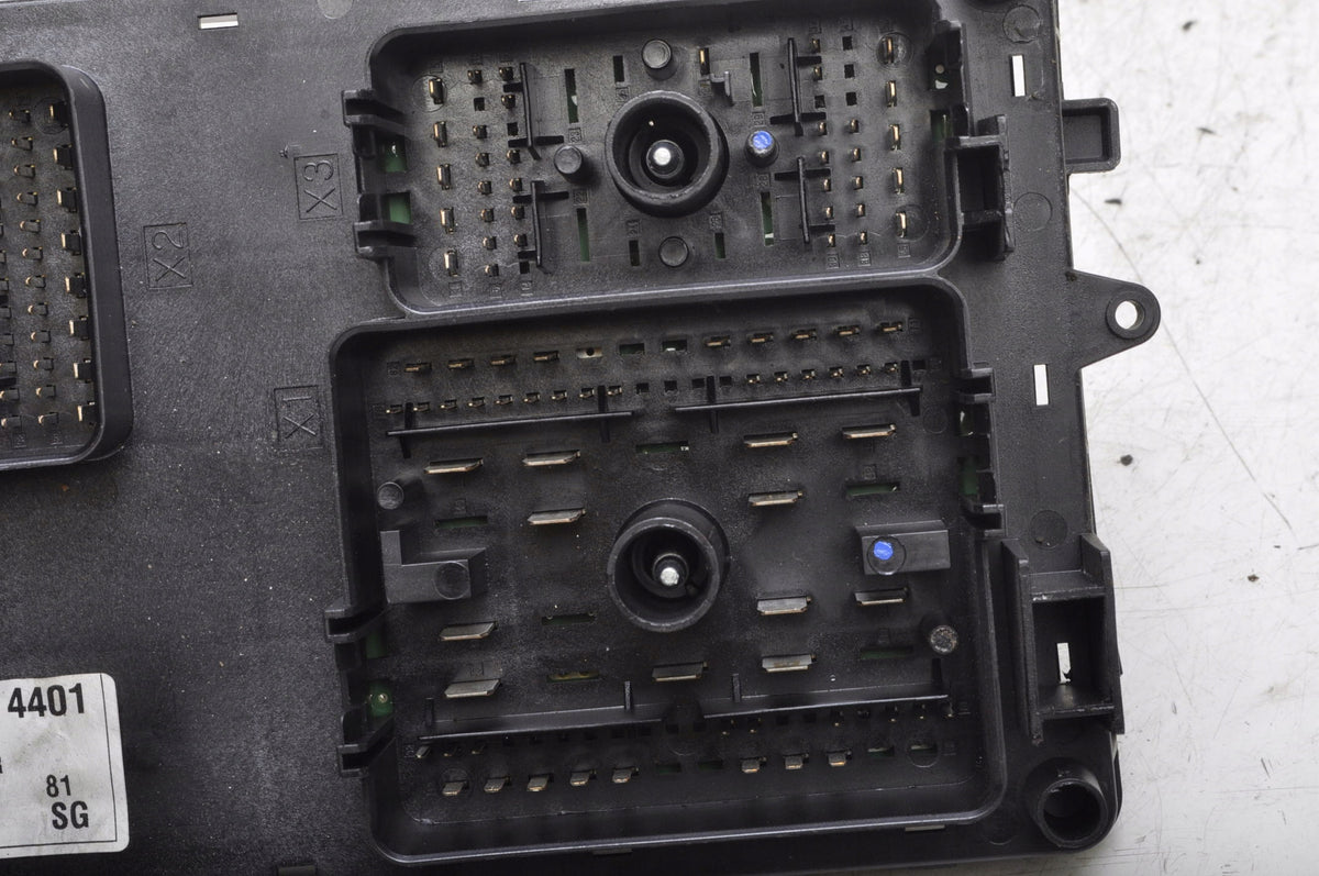 OPEL INSIGNIA FUSE BOX 13345493