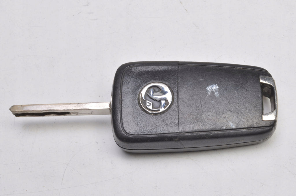 OPEL MOCHA AND IGNITION KEY 13500233