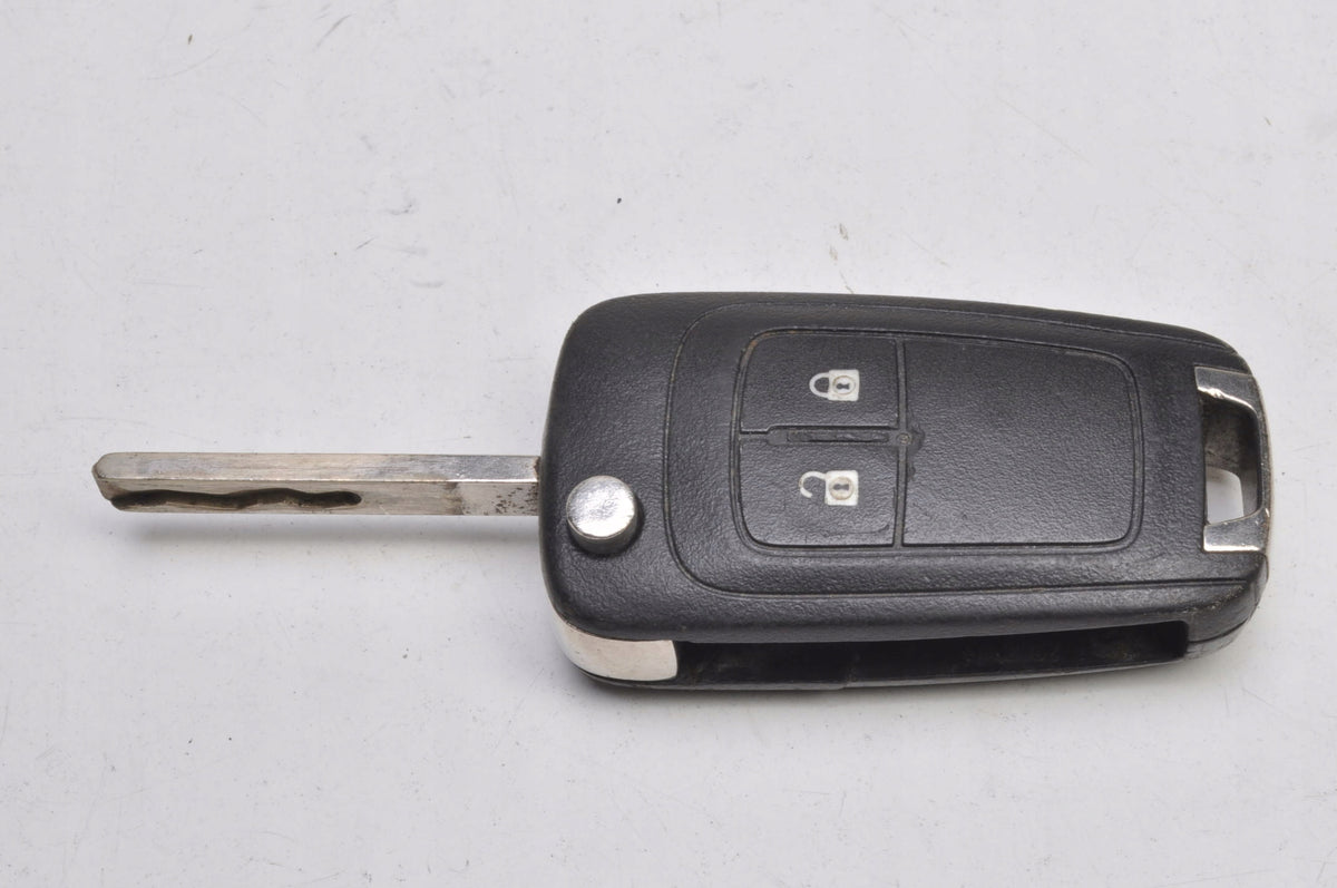 OPEL MOCHA AND IGNITION KEY 13500233