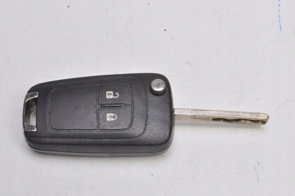 OPEL MOCHA AND IGNITION KEY 13500233