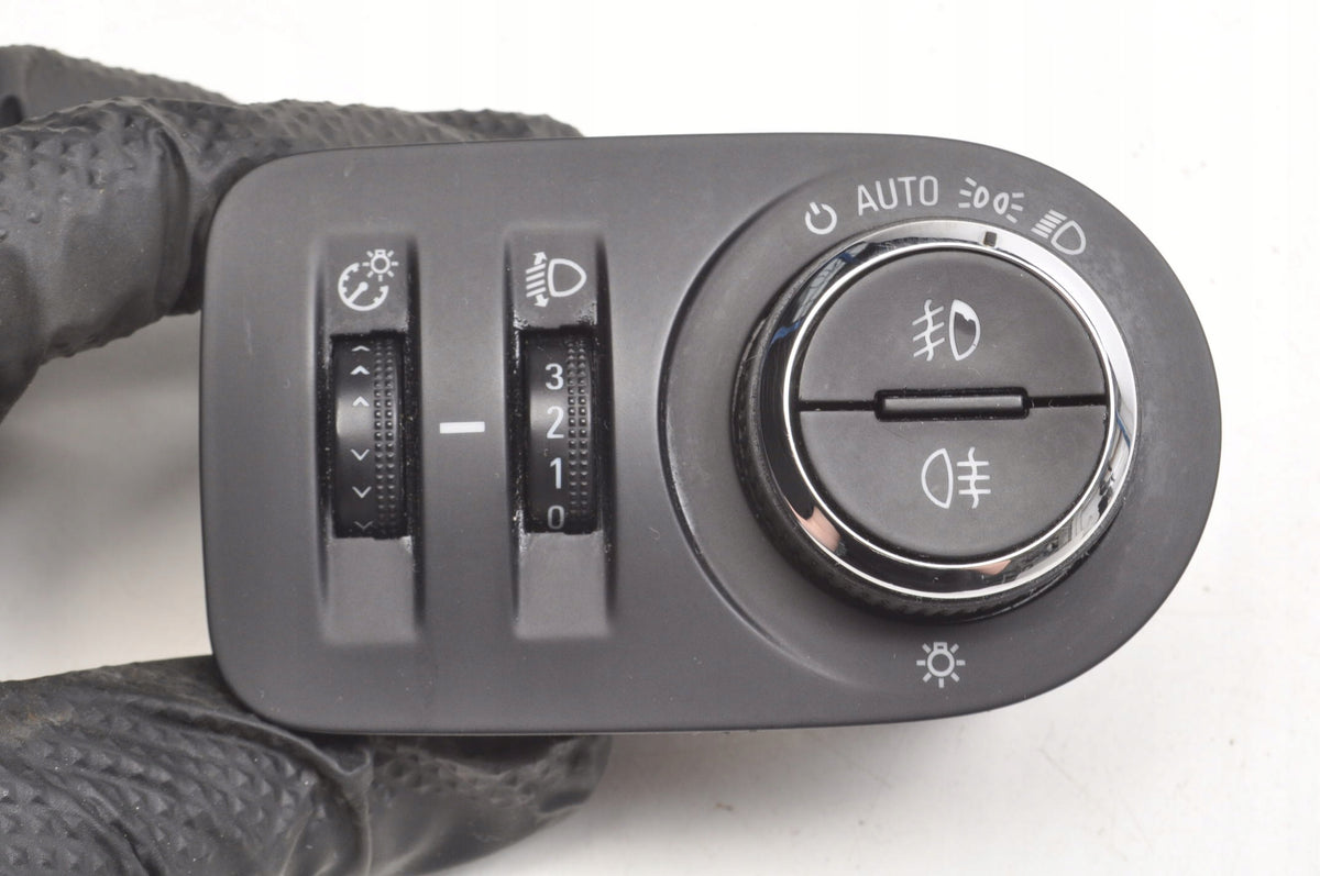 OPEL ZAFIRA C III LIGHT SWITCH 13294821