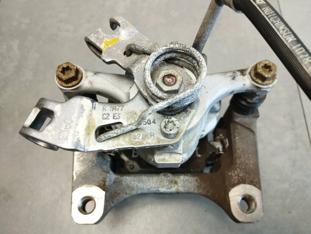 Opel Astra K KOMBI CLAMP RIGHT REAR 55494204