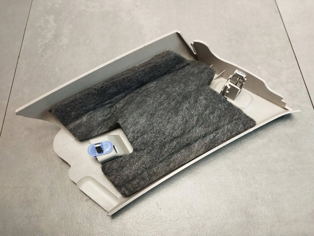 Opel Insignia A KOMBI POST COVER 22986173