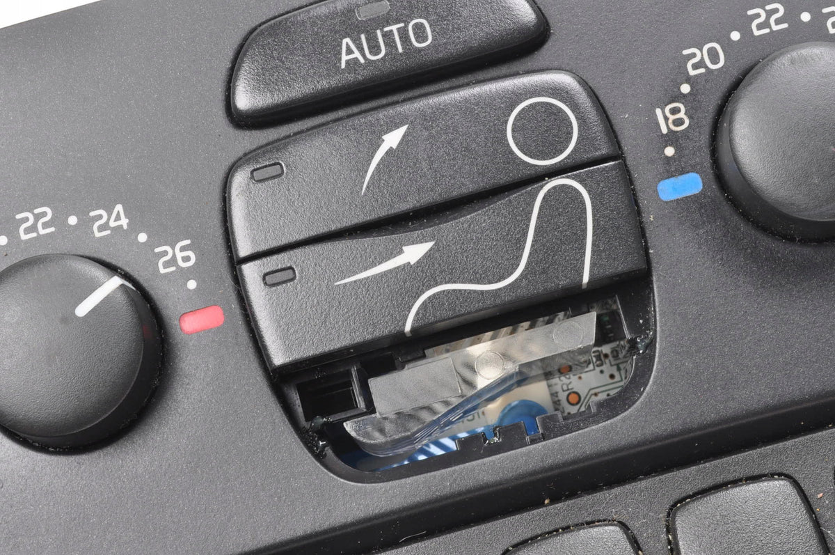 PANEL AIR CONDITIONING SWITCH VOLVO S60 AND V70 XC70 30782694