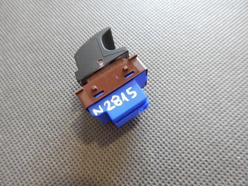 PASSAT B7 BOOT OPENING SWITCH 3AA959831