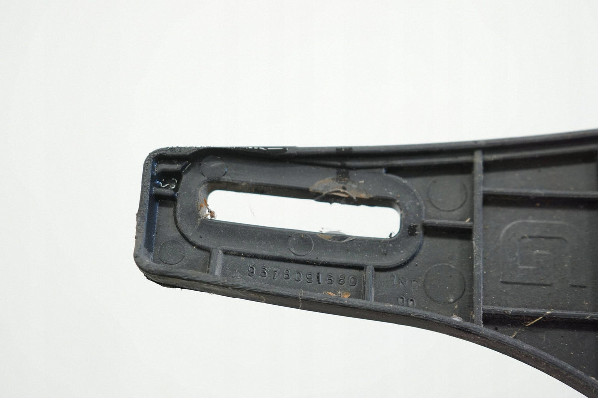PEUGEOT 2008 AND 16R BRACKET FENDER MOUNT LEFT FRONT 9678091680