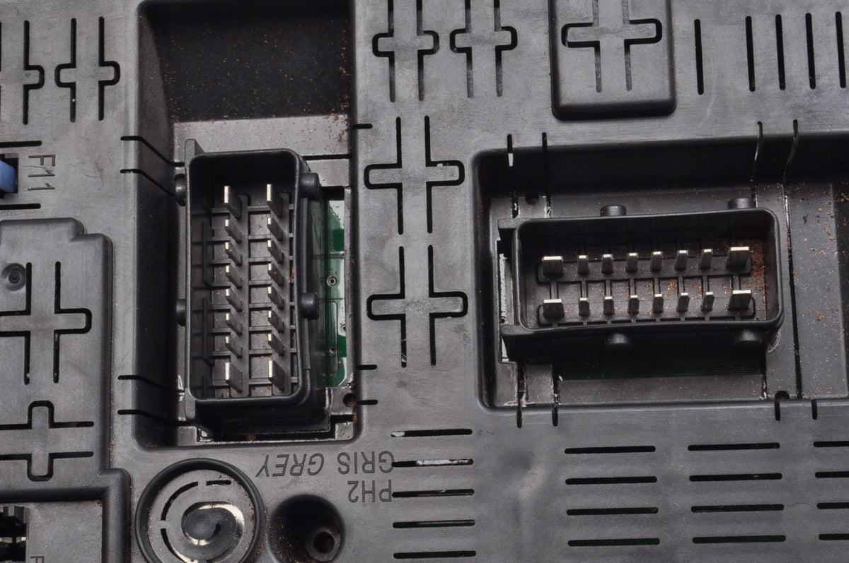 PEUGEOT 308 AND 1.6 HDI BOX BSI 9664059180 MODULE