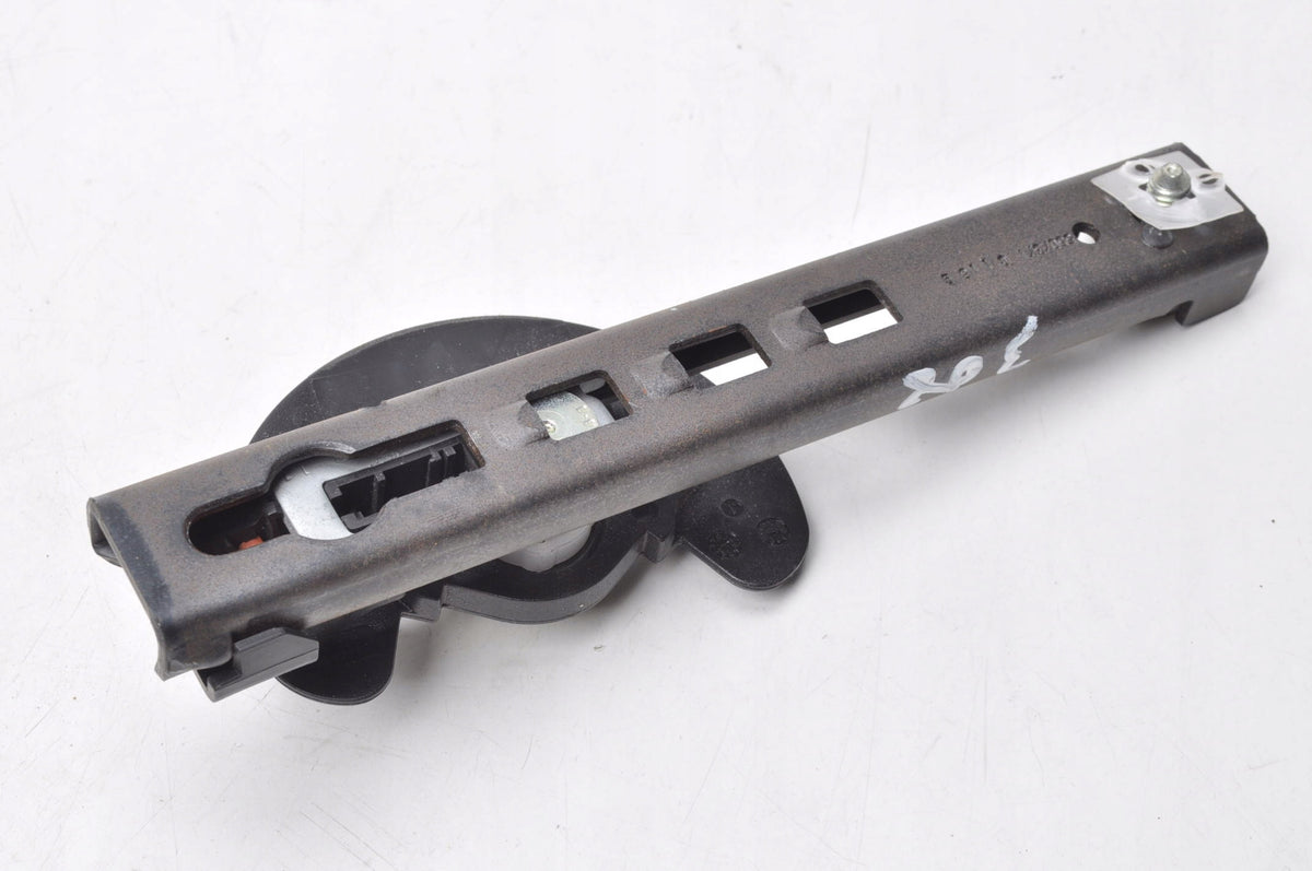 PEUGEOT 308 AND BELT HEIGHT ADJUSTMENT SLIDER