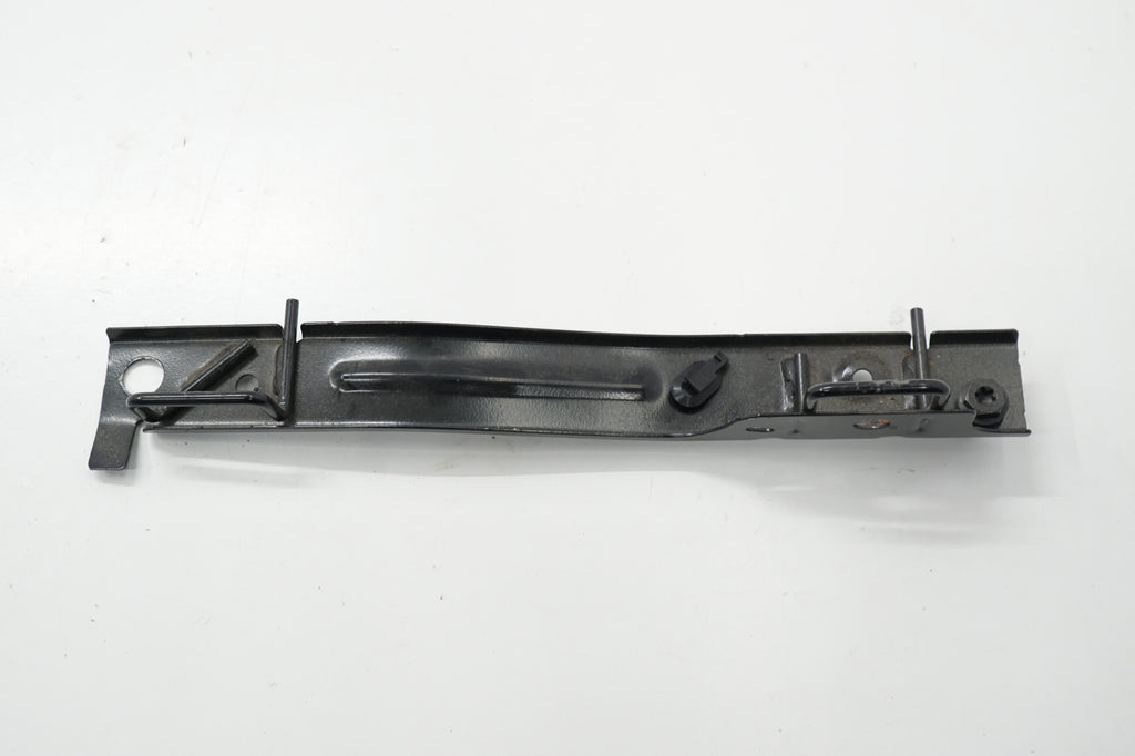 PEUGEOT 308 T9 HB 16R MOUNT ISOFIX RIGHT 1354451X