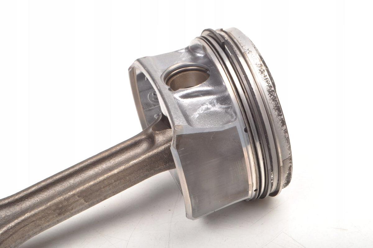 PEUGEOT 5008 AND 1.6 THP PISTON WITH CONNECTING ROD