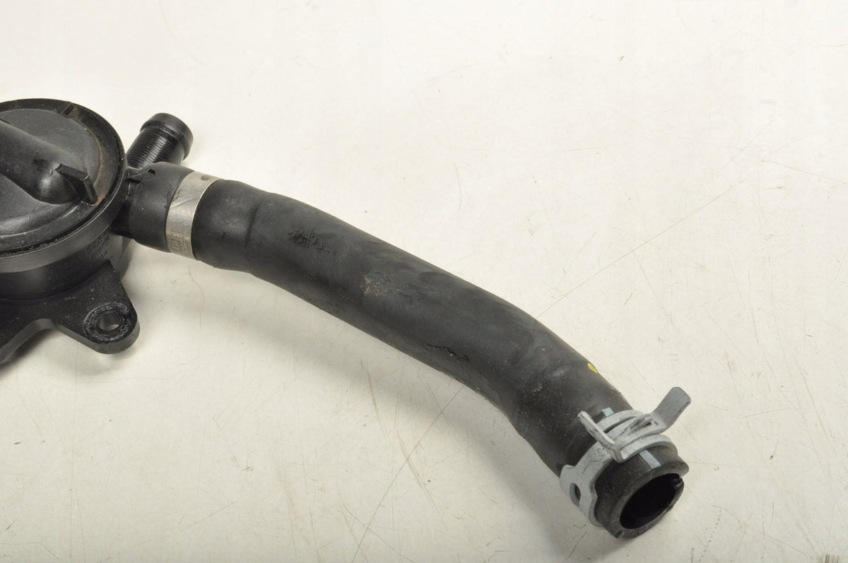 PIPE WATER HOSE PUMP VOLVO XC90 II 31368325