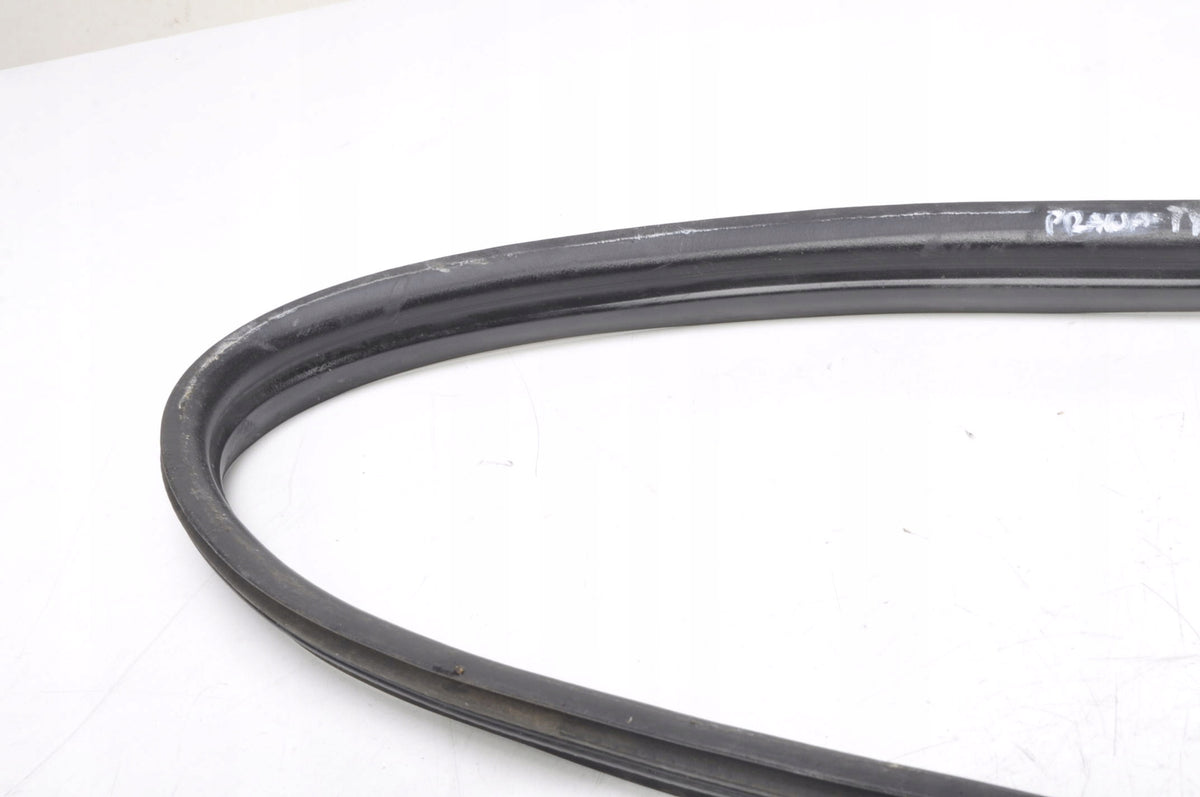PORSCHE 911 996 WINDOW SEAL RIGHT REAR 99654332600