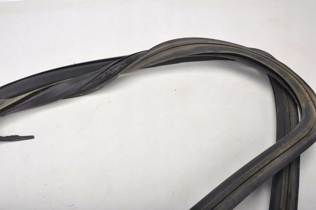 PORSCHE 911 II 930 WINDSCREEN SEAL