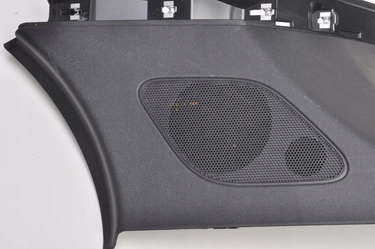PORSCHE CAYENNE 9Y0 POST COVER RIGHT 9Y0867246