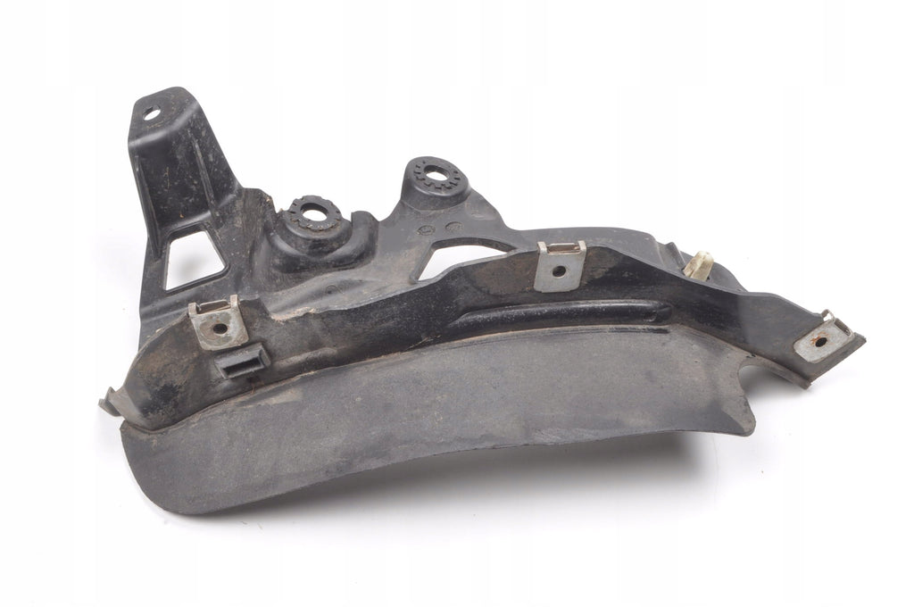 PORSCHE CAYENNE 9Y0 SPLASHER RIGHT REAR MOUNT 9Y0854816A