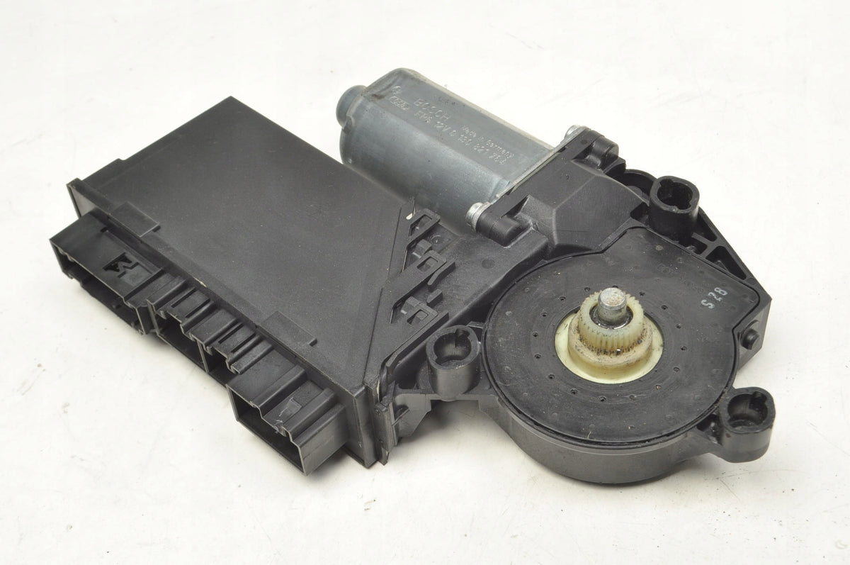 PORSCHE CAYENNE AND VW TOUAREG AND 7L WINDSHIELD MOTOR LEFT FRONT 3D1959793F