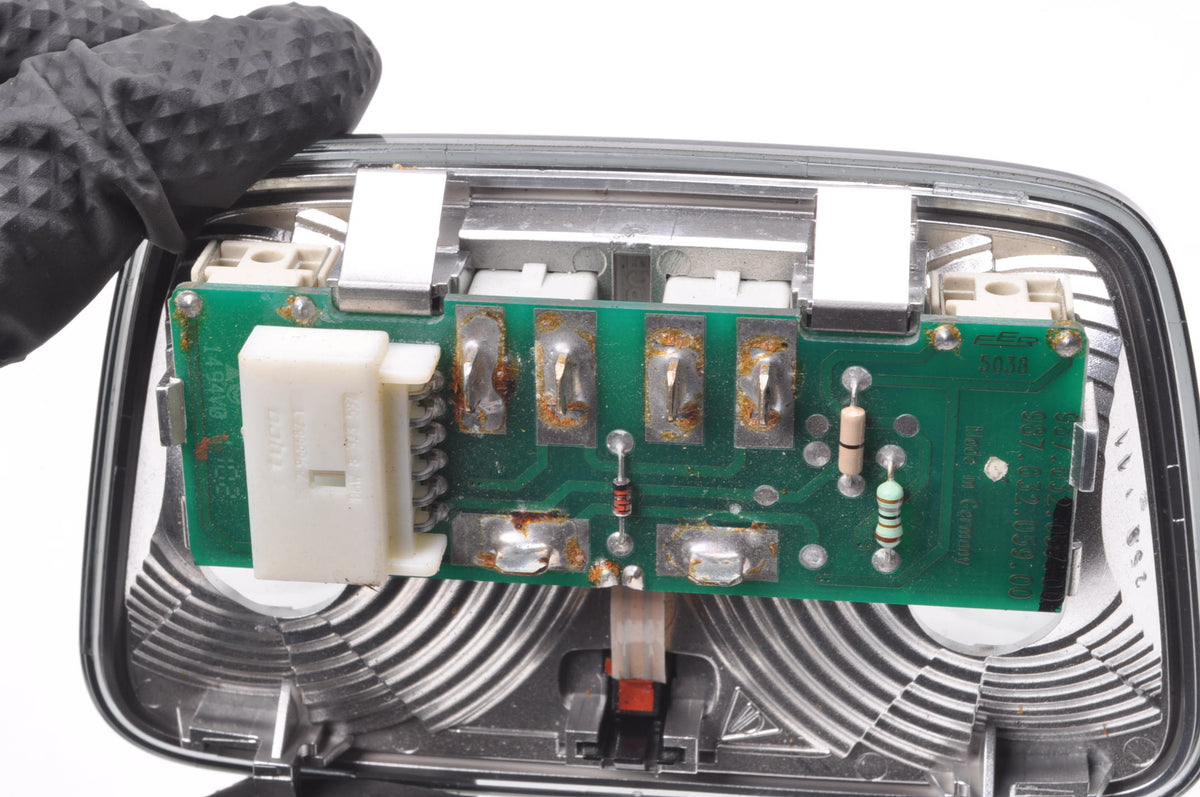 PORSCHE CAYMAN 987 LIFT LIGHTING INTERIOR CABIN LIGHT 98763205700