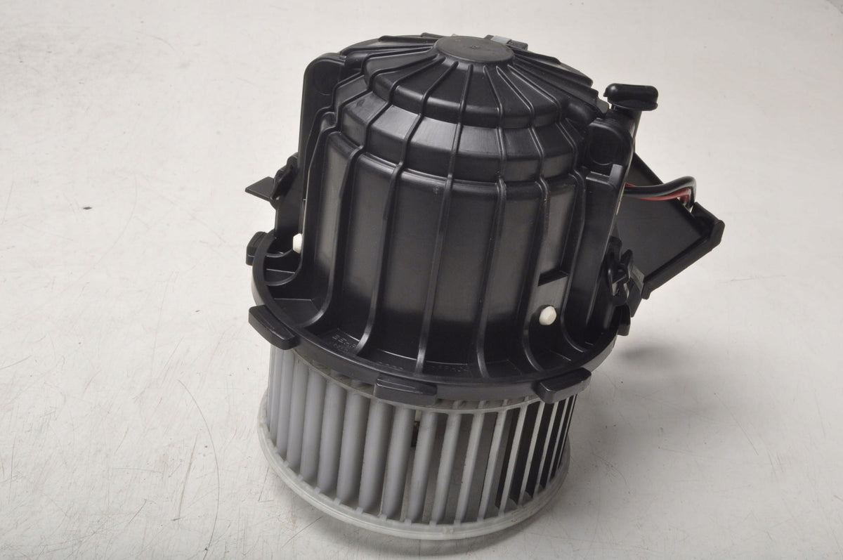 PORSCHE MACAN 3.6 AIR SUPPLY FAN