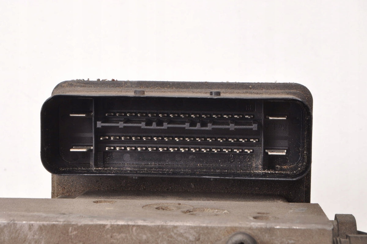 PUMP ABS VOLVO V70 II 08671225