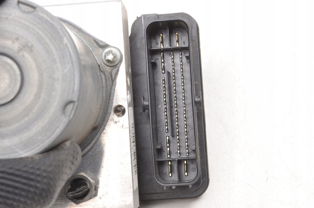 PUMP ABS VOLVO XC40 II T3 32281472