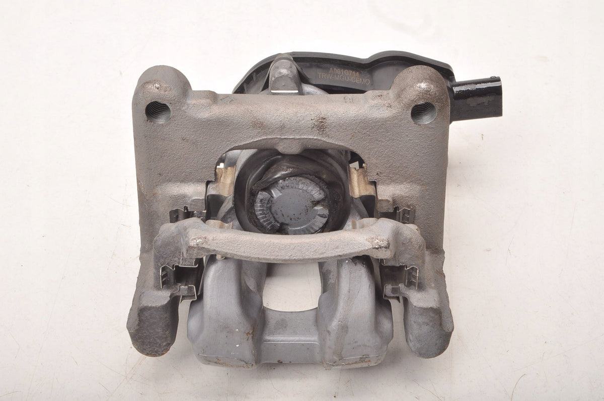 Peugeot 2008 II CORSA F MOKKA B 1.2 CLAMP RIGHT REAR 2025R 9842295180