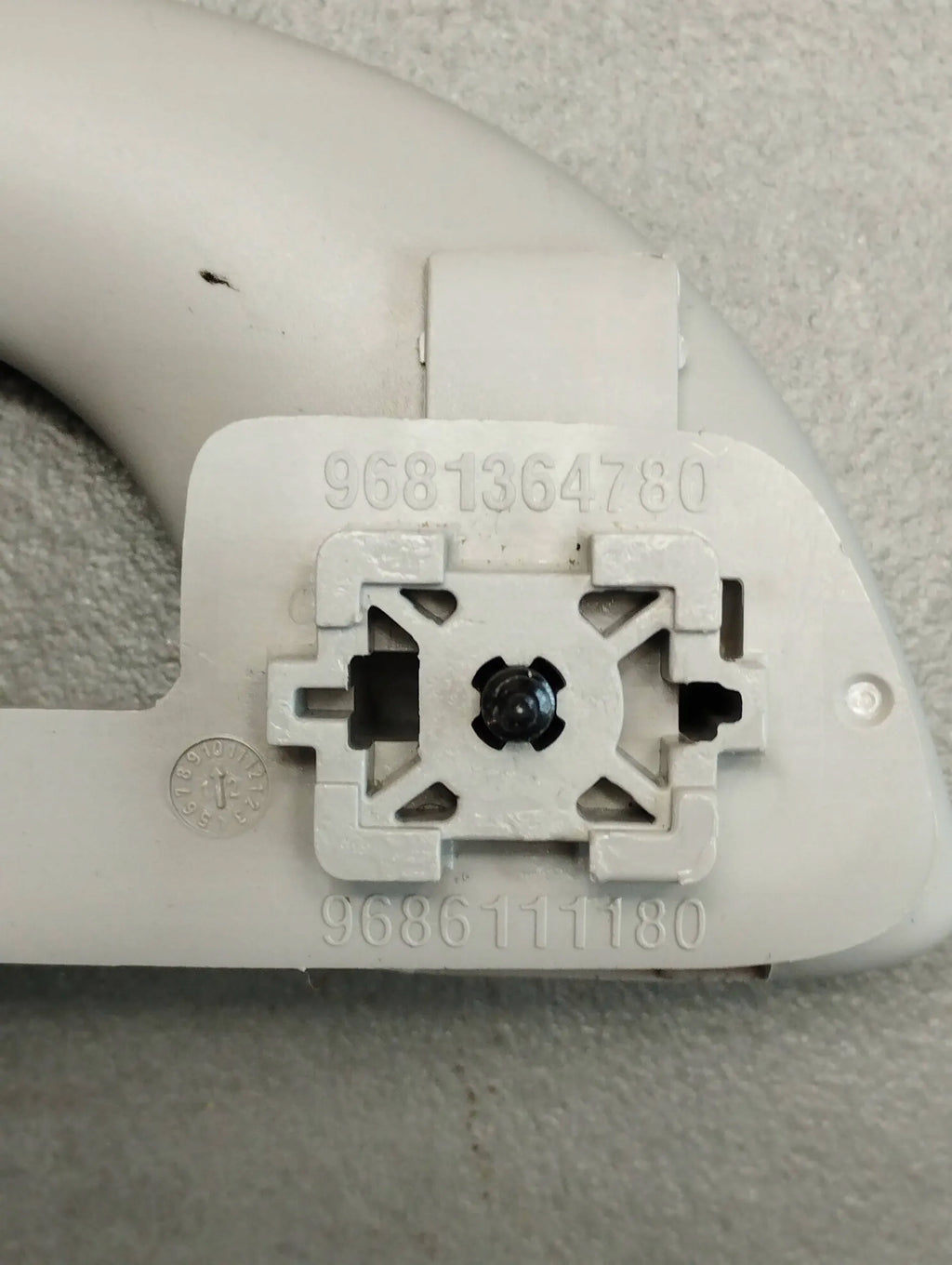 Peugeot 3008 AND HEADLINER HANDLE 9686111180