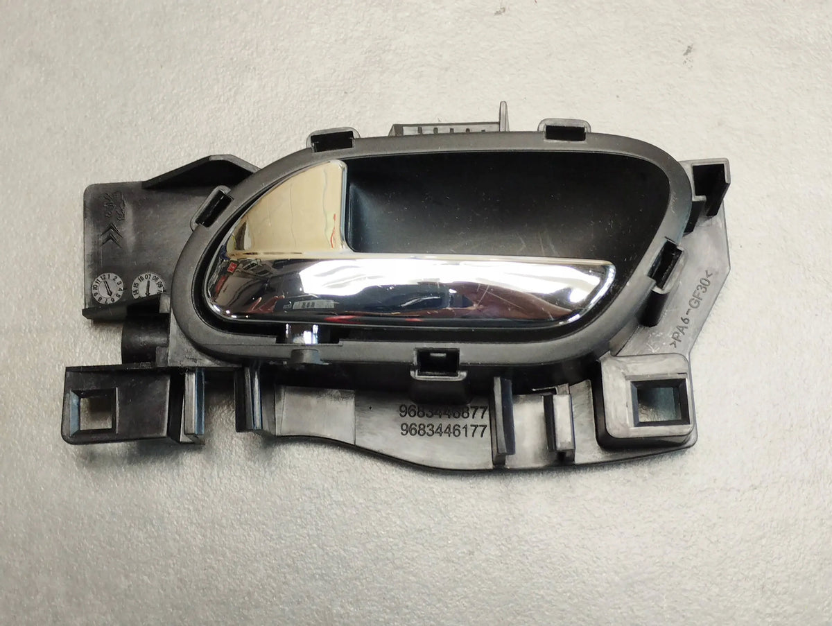 Peugeot 3008 AND INTERIOR DOOR HANDLE LEFT FRONT 9683446877