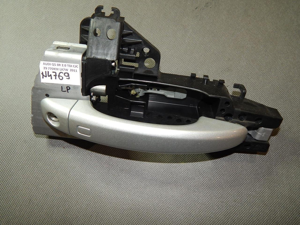 Q5 8R EXTERIOR DOOR HANDLE LEFT FRONT LX7W 8T1837885A
