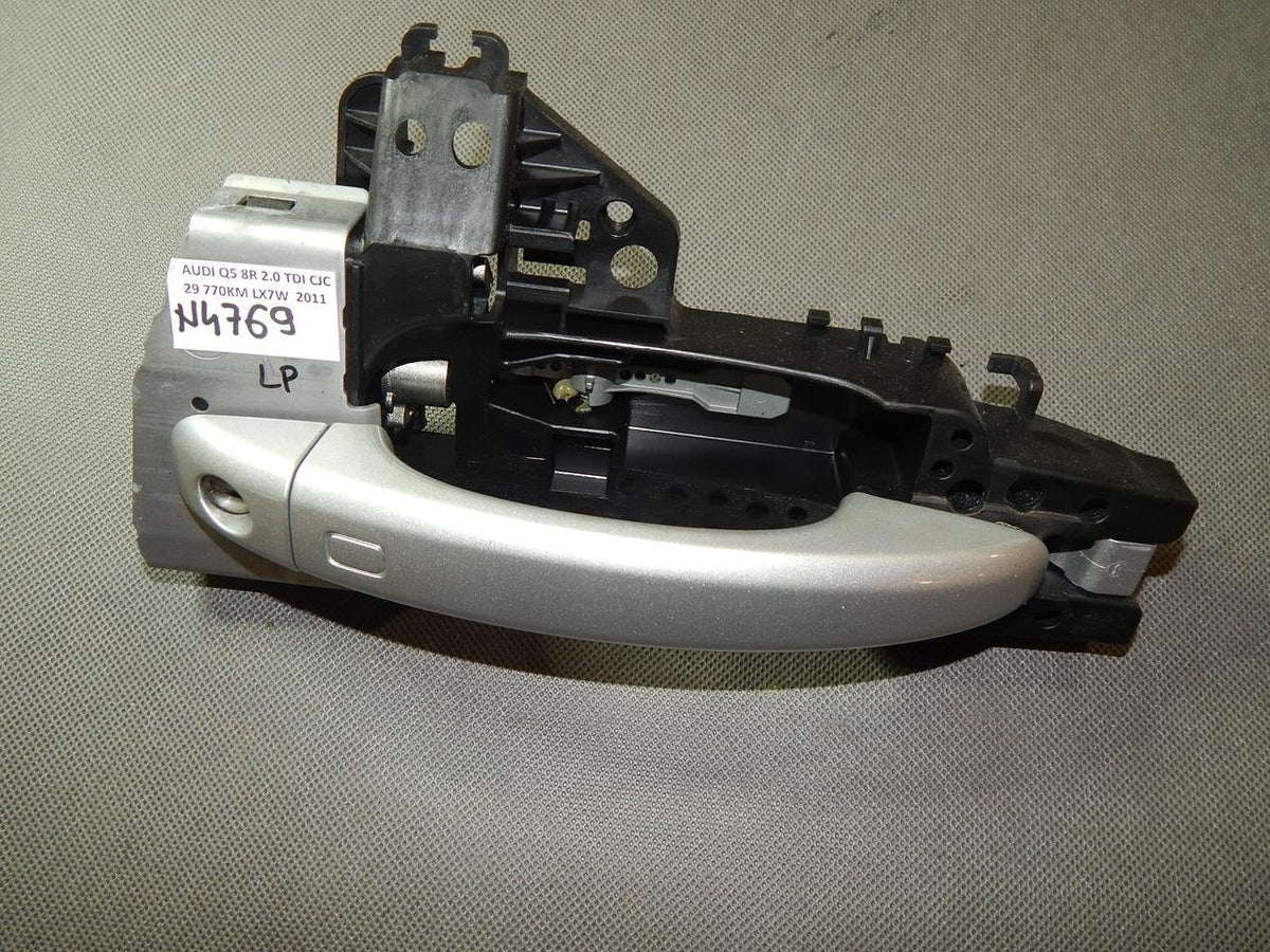 Q5 8R EXTERIOR DOOR HANDLE LEFT FRONT LX7W 8T1837885A