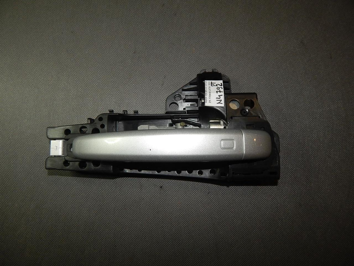 Q5 8R EXTERIOR DOOR HANDLE RIGHT REAR LX7W 8T0837886A