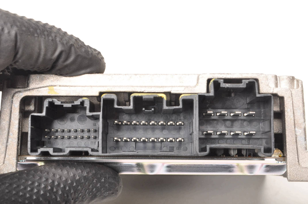 RADIO AMPLIFIER CHEVROLET VOLT OPEL AMPERE 20760438