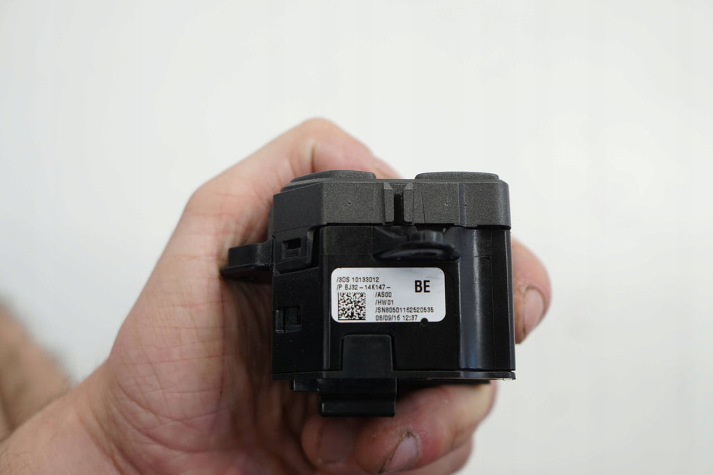 RANGE ROVER EVOQUE L538 LIFT 16R BUTTON SWITCH ESP BJ32-14K147-BE