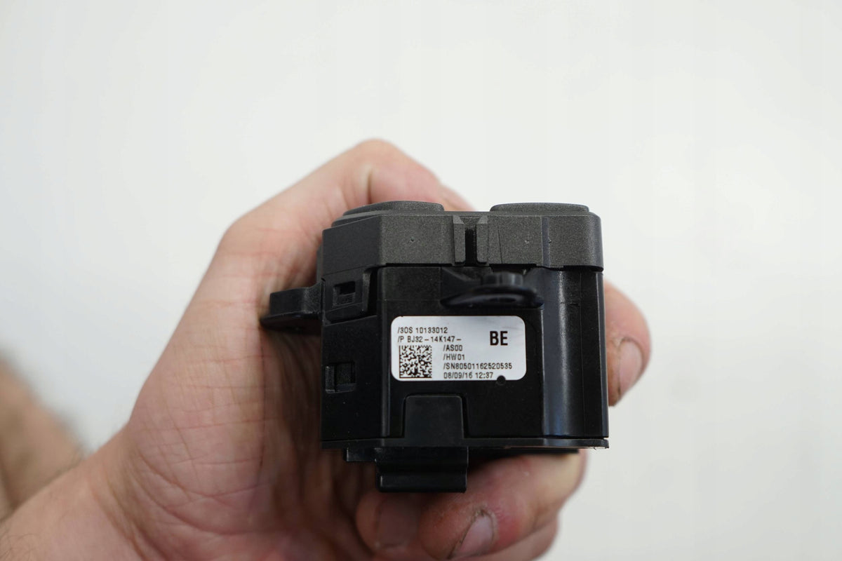 RANGE ROVER EVOQUE L538 LIFT 16R BUTTON SWITCH ESP BJ32-14K147-BE