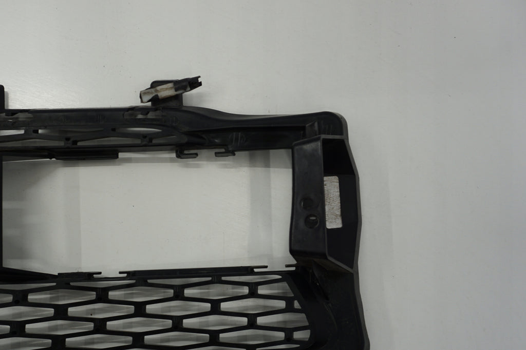 RANGE ROVER SPORT II L494 BUMPER GRILLE RIGHT DK62-17K946-AA