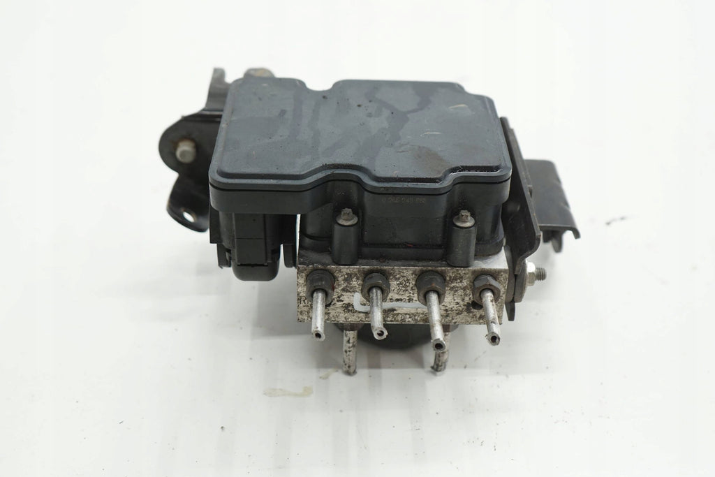 RENAULT CAPTUR AND 13R BRAKE PUMP ABS 476605492R