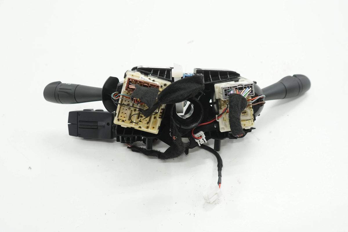 RENAULT CAPTUR AND 13R COMBINED SWITCH HANDLE 255675887R