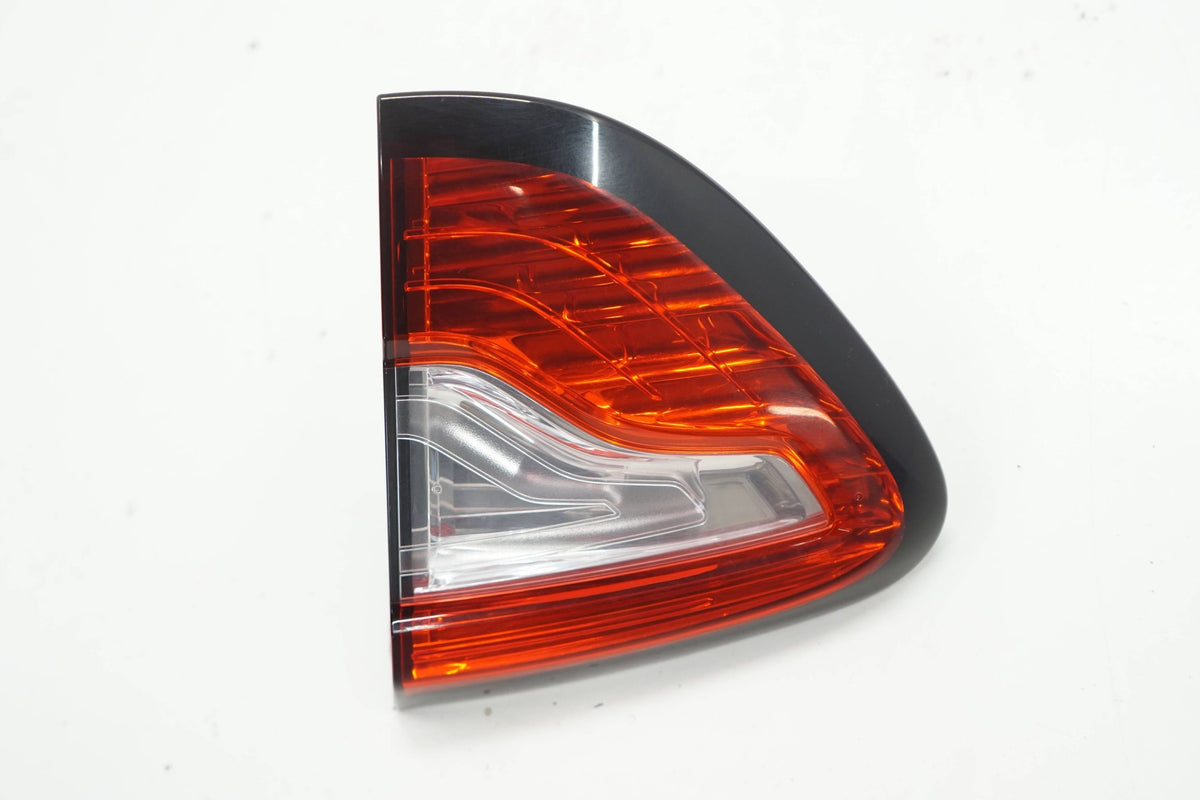 RENAULT CAPTUR AND 13R FLAP LAMP RIGHT REAR 265500812R